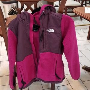 Hardly worn hooded northface